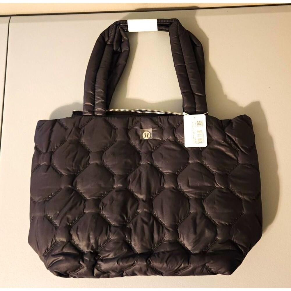 lululemon Quilty Pleasures Tote Medium Black Quilted Nylon Zip 12L Laptop